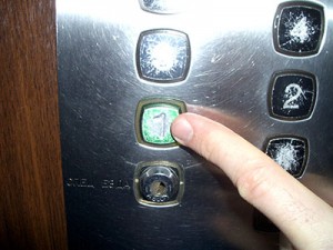 onroulemontreal-greve-technicies-ascenseurs
